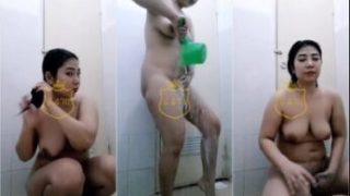 Telanjang Bulat Miss Atut Live Mandi
