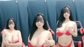 Utingnya Chaca Anggi Lepas Bra Nih