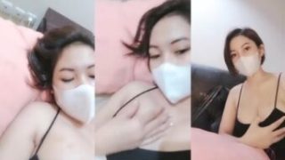 Dhini Spill Nenen Host si Rambut Pendek