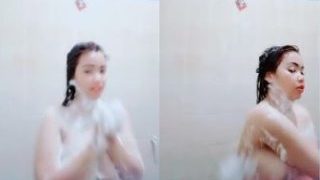 Kak Maya Siaran Langsung Lagi Asyik Mandi